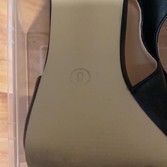 Heels - Picture 5 of 7